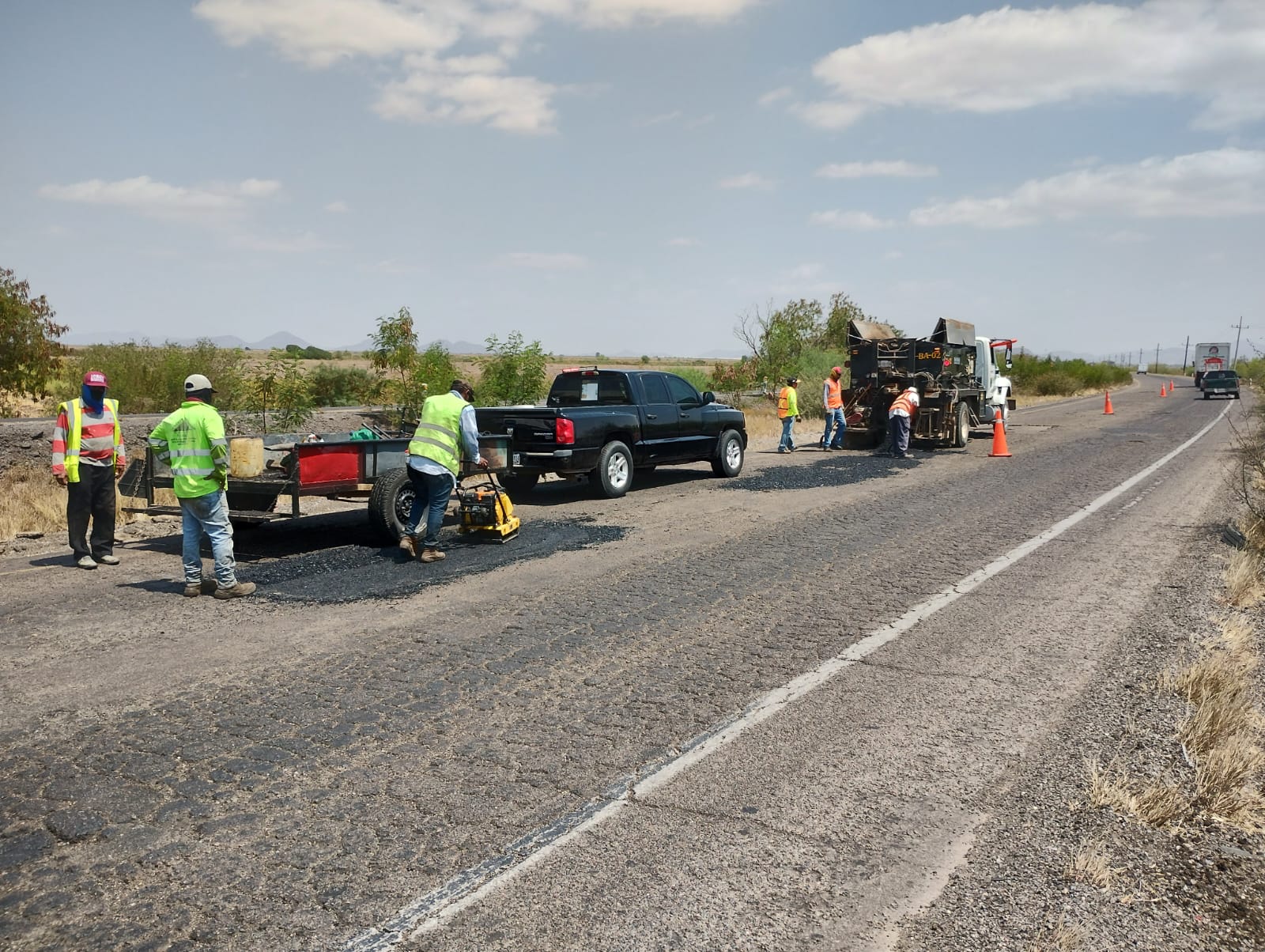 Rehabilitan carreteras