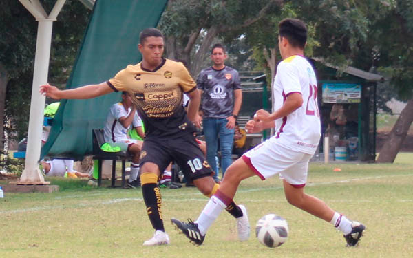 GERSON DISPUTA BALON BUENA